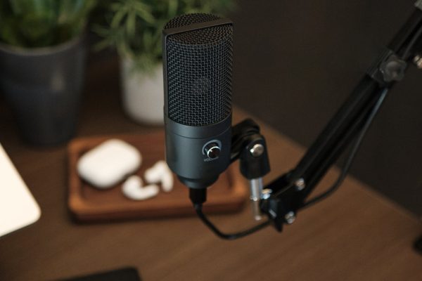 AI Support That Knows Your Industry: The 120-Sector Approach
