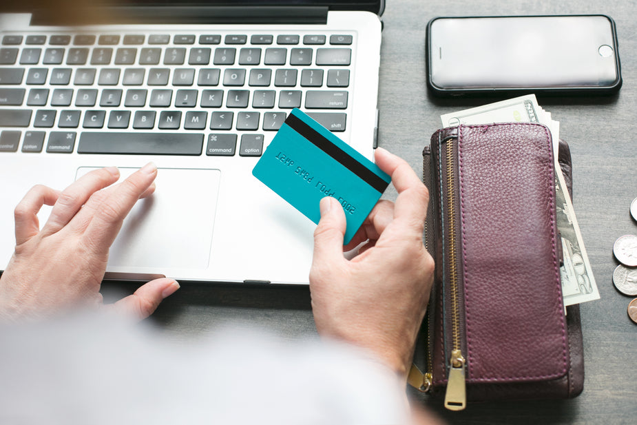 Online shopping interface for e-commerce business workflows