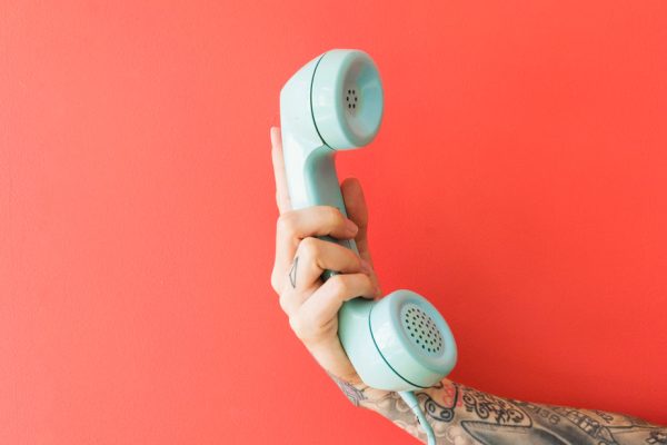 AI Customer Support vs Live Chat: What UK SMEs Actually Need